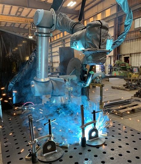 How the welding cobot changes the metal fabrication shop